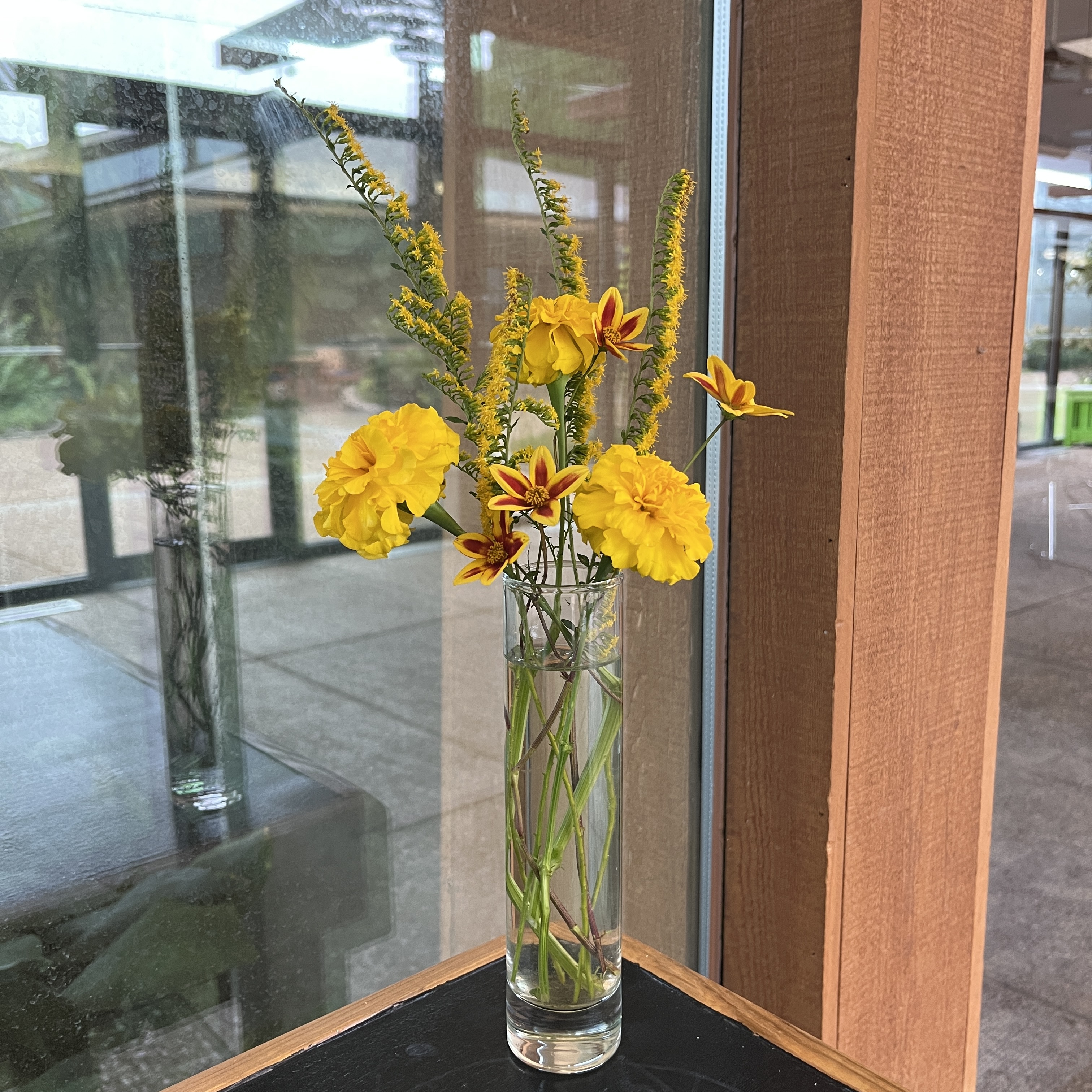 Bouquet with yellow flowers.