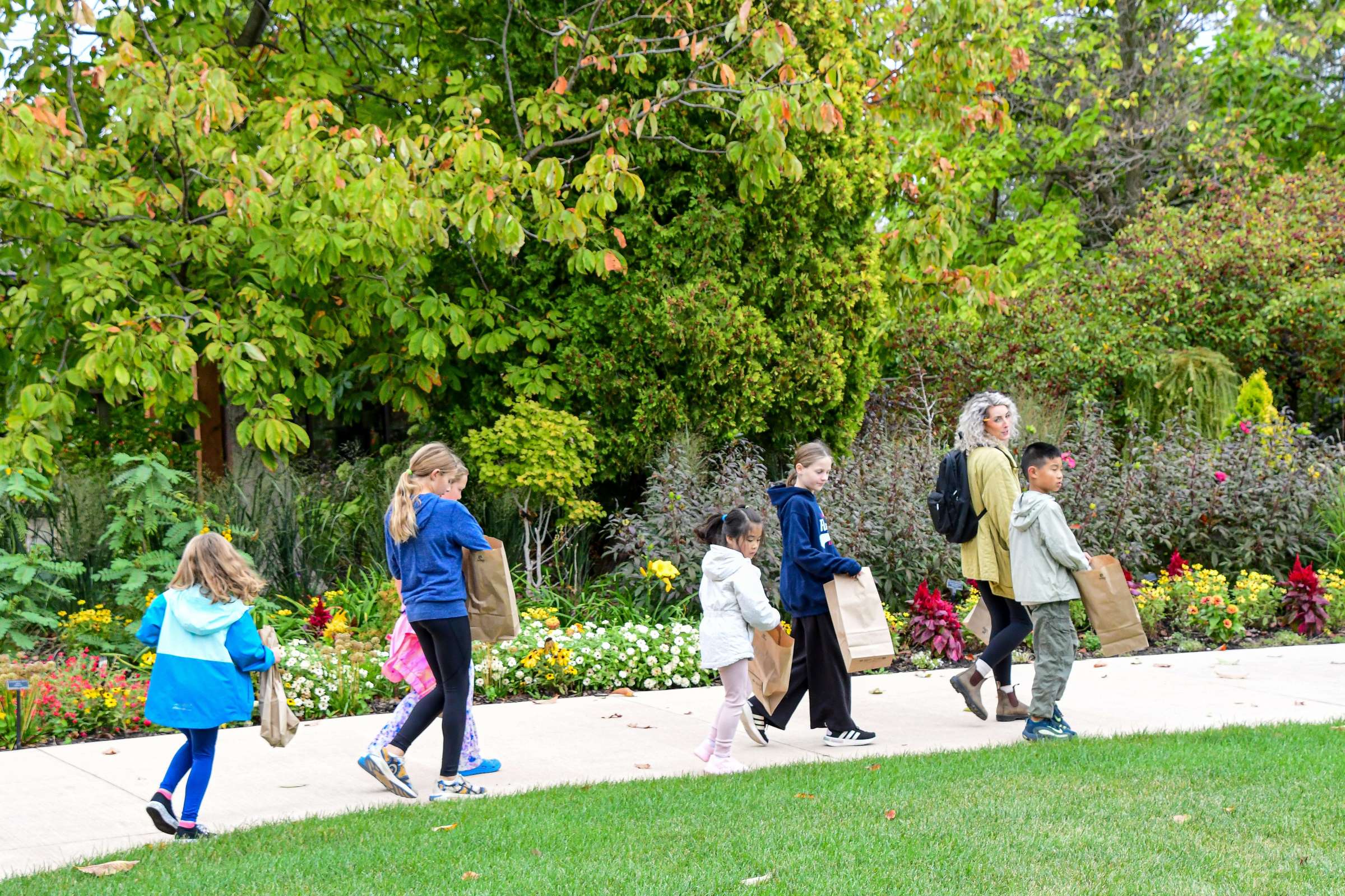School group tour at Reiman Gardens